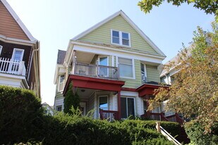 2621 S Howell Ave, Unit 2621 in Milwaukee, WI - Building Photo