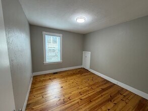 10 Acton St in Worcester, MA - Foto de edificio - Building Photo