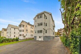 279 Linwood St in New Britain, CT - Building Photo - Building Photo