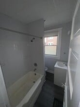 320 Delmar Ave in Cincinnati, OH - Building Photo - Building Photo