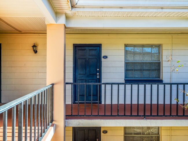 120 S Church Ave in Tampa, FL - Building Photo - Building Photo