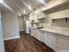 803 Waimanu St in Honolulu, HI - Foto de edificio - Building Photo