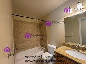 323 Thistle Cir in Martinez, CA - Building Photo - Building Photo