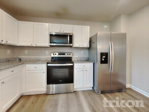 357 Indian River Dr in Jefferson, GA - Foto de edificio - Building Photo