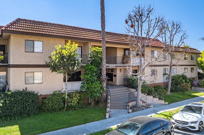 800 Orange Grove Avenue