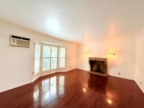 1250-1/2 Flores St in West Hollywood, CA - Building Photo - Building Photo