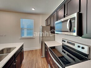 10717 Coleman Rd in Jacksonville, FL - Foto de edificio - Building Photo