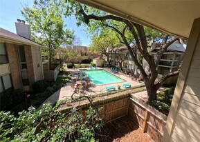 1881 Bering Dr, Unit 6 in Houston, TX - Building Photo