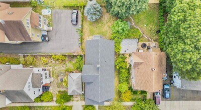 72 4th St, Unit 1 in New Haven, CT - Building Photo - Building Photo