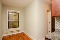 2911 N Mildred Ave, Unit R2 in Chicago, IL - Building Photo - Building Photo