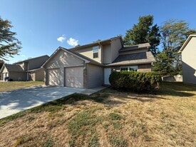 1407 Greensboro Dr in Columbia, MO - Building Photo