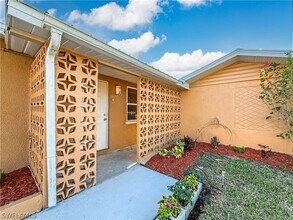 2115 St Croix Ave in Ft. Myers, FL - Building Photo - Building Photo