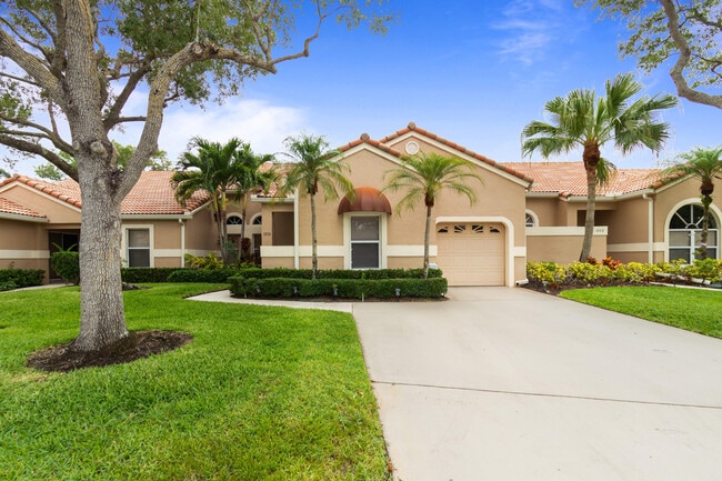 1302 Mahogany Pl in Palm Beach Gardens, FL - Building Photo - Building Photo