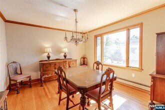 129 Boulevard in Glen Rock, NJ - Foto de edificio - Building Photo