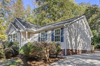 50 Charterhouse Ave in Piedmont, SC - Building Photo - Building Photo