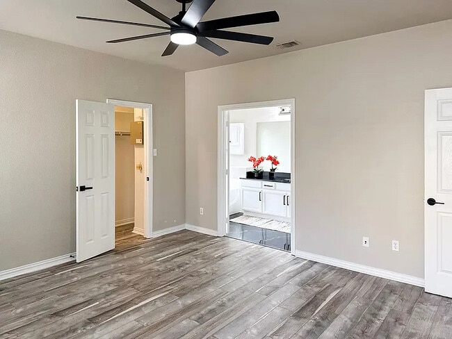 505 Kingscote Ct in Arlington, TX - Building Photo - Building Photo