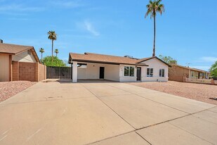906 W Colgate Dr in Tempe, AZ - Building Photo