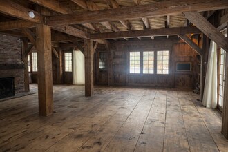 45 Hoppen Rd in New Hartford, CT - Foto de edificio - Building Photo