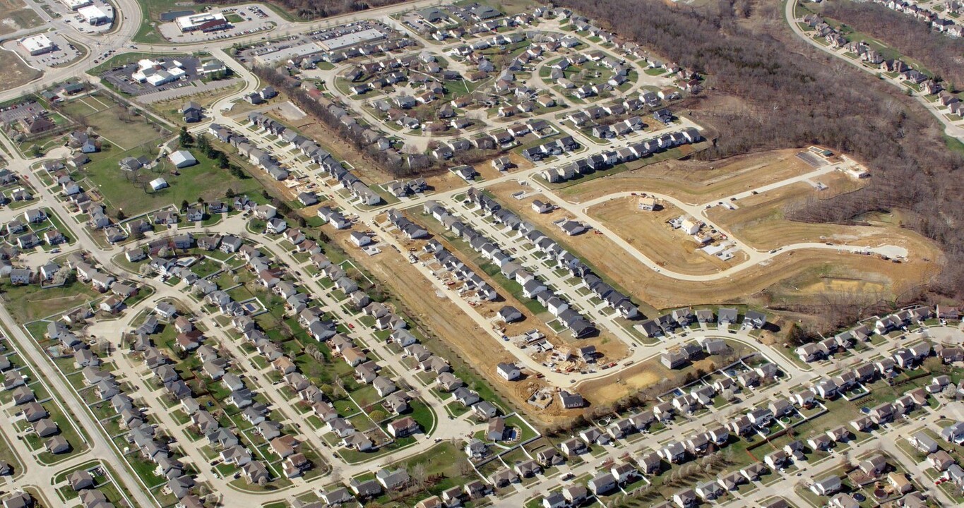 Estates at Prairie Wind in Wentzville, MO - Building Photo