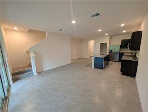 11154 Crescent Deer Dr in Land O Lakes, FL - Foto de edificio - Building Photo