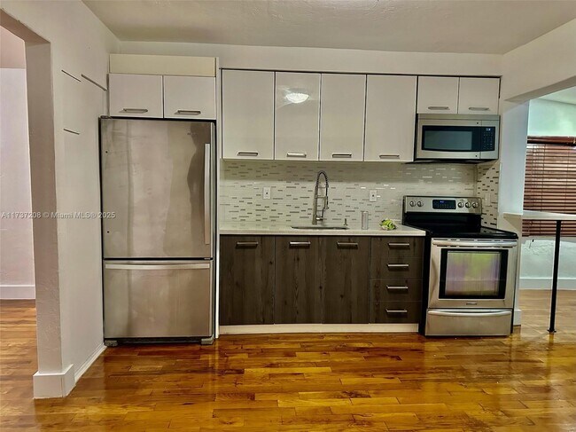 632 S 28th Ave in Hollywood, FL - Foto de edificio - Building Photo