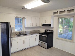 15 N Fisher St in Raleigh, NC - Building Photo - Building Photo