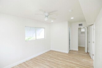 924 NW 11th Ct in Fort Lauderdale, FL - Building Photo - Building Photo