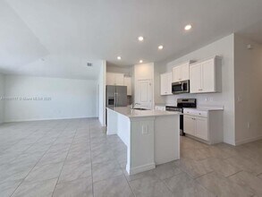 3403-3434 34th St SW in Lehigh Acres, FL - Building Photo - Building Photo