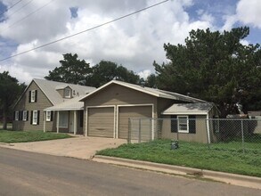 2319 28th St in Lubbock, TX - Building Photo - Building Photo