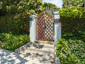 1234-1240-N Crescent St in West Hollywood, CA - Foto de edificio - Building Photo