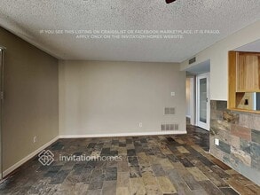 4913 W Frier Dr in Glendale, AZ - Foto de edificio - Building Photo