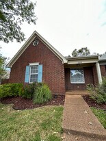 6608 Sungate Dr S in Bartlett, TN - Building Photo