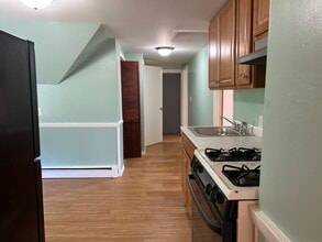 55 Eastern Ave in New London, CT - Building Photo - Building Photo