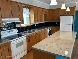 211 Pamlico St in Belhaven, NC - Building Photo