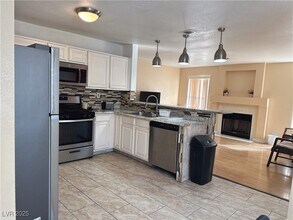 5255 Autumn Sky Rd in Las Vegas, NV - Building Photo - Building Photo