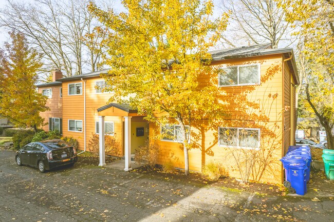 Mediterranean Apartments in Portland, OR - Foto de edificio - Primary Photo