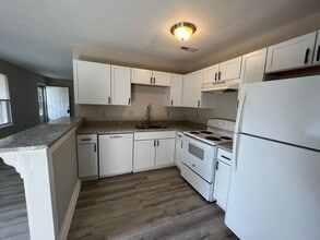 807 Sandpiper Dr in Ladson, SC - Building Photo - Building Photo