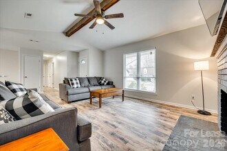 10932 Copperfield Dr in Pineville, NC - Building Photo - Building Photo