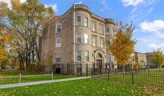 5343 S Indiana Ave in Chicago, IL - Building Photo