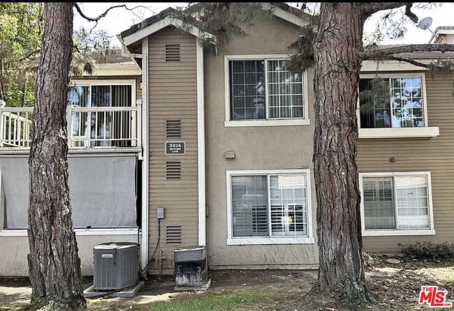 property at 3814 Dunford Ln