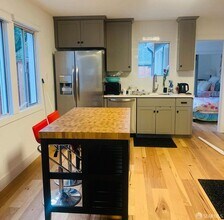 14 Visitacion Ave in Brisbane, CA - Building Photo - Building Photo