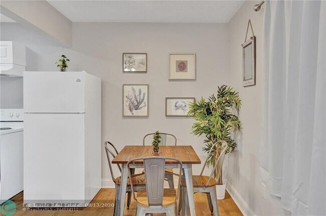 820 NE 17th Ave in Fort Lauderdale, FL - Building Photo - Building Photo