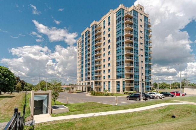 The Wellington in Kingston, ON - Building Photo - Building Photo