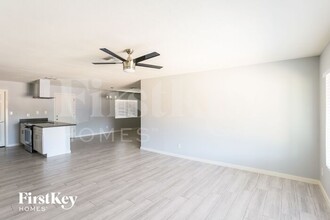 12807 N 31st St in Phoenix, AZ - Building Photo - Building Photo