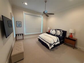 11 Edge Hill Dr in Dallas, TX - Foto de edificio - Building Photo