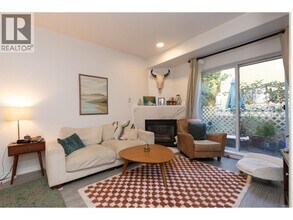 177 5th St W in North Vancouver, BC - Building Photo - Building Photo