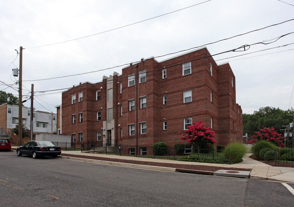 1800 28th St SE in Washington, DC - Foto de edificio