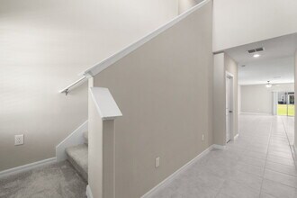 9413 Lemon Drop Lp in Sun City Center, FL - Building Photo - Building Photo