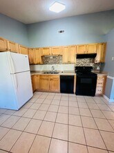 812 Lost Grove Ln in Hinesville, GA - Building Photo - Building Photo