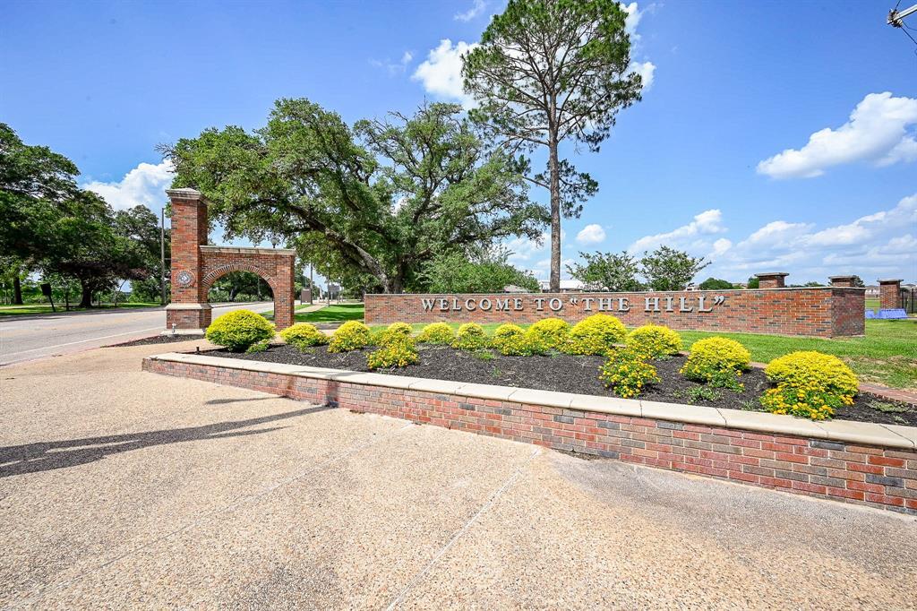 109 Dooley A and B in Prairie View, TX - Building Photo